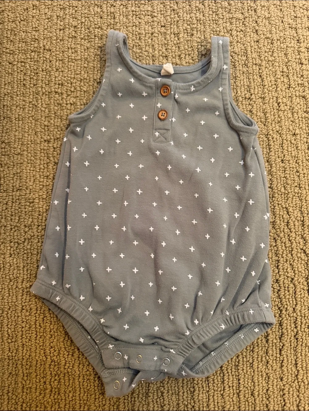 Quincy MaeSleeveless Baby One-Piece Bodysuit 12-18 Month Gender Neutral